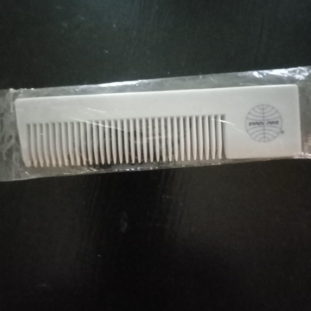 Vintage PAN AM First Class Hair comb